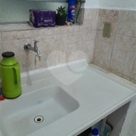 Oportunidade no Centro de São Paulo, apartamento tipo Kitnet no Bairro Parque D. Pedro II.