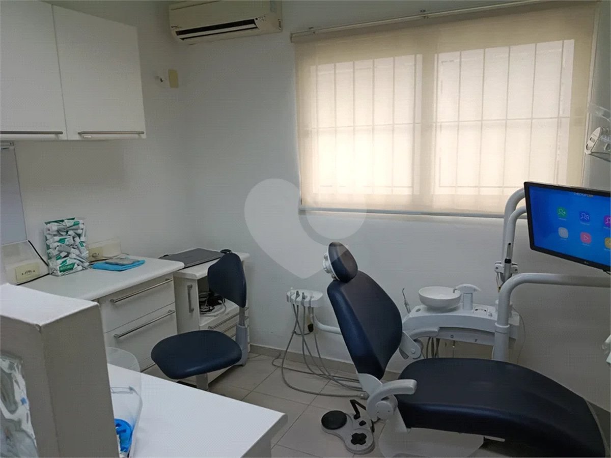 Casa comercial com 7 salas, 2 vagas no Paraiso