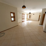 Casa Térrea no Condomínio Damha I,