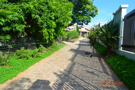 Linda casa para venda em Indaiatuba/SP com pomar.