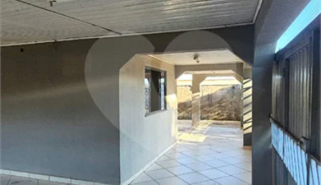 Casa à venda com 4 quartos, sendo 1 suíte,  em Jardim Marambaia, Ponta Porã, MS