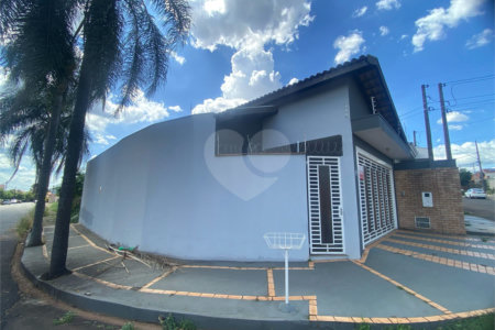 Casa a venda no Jardim Cardinalli - São Carlos/SP