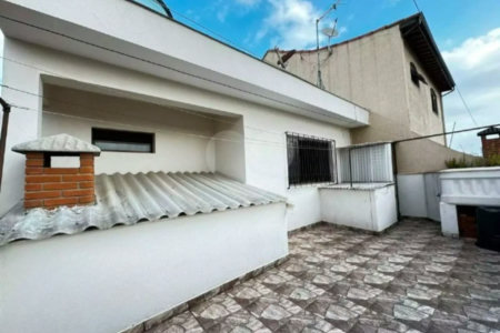 Casa com 124m² , 3 dormitórios , 4 vagas de garagem , à venda , na Vila Sacadura Cabral em Santo André.