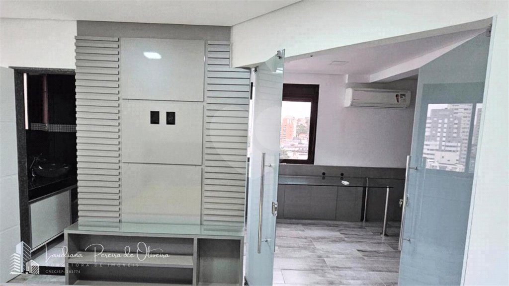 Apartamento à Venda com 210m² com 3 dormitórios e 3 vagas em Perdizes - Estuda permuta .