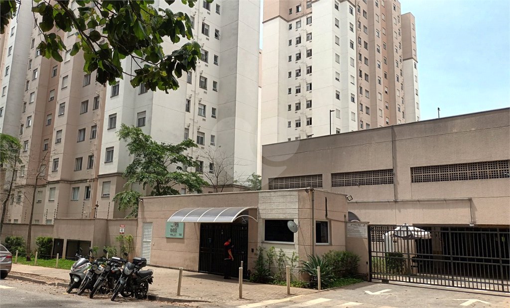 Apartamento á venda - Parque Bristol