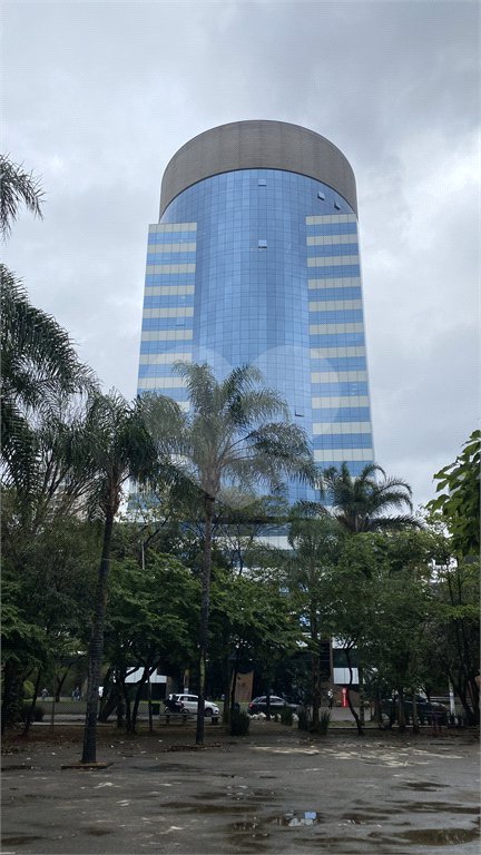 Sala comercial a 4 minutos estação Berrini