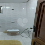 Casa com dois pavimentos na Barra Funda: