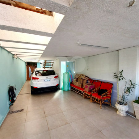 Casa residencial com ponto comercial a venda no Centro
