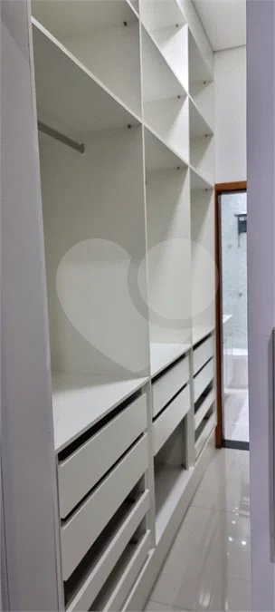 Indaiatuba - Sp - Condomínio London Park - Sol da manhã - 300 m² de terreno | 192 m² de área construída - R$ 1.990.000,00 - 03 suites - Uma residência cuidadosamente planejada para quem valoriza conforto, qualidade, tecnologia e ambientes funcionais, com acabamentos de primeira e uma arquitetur