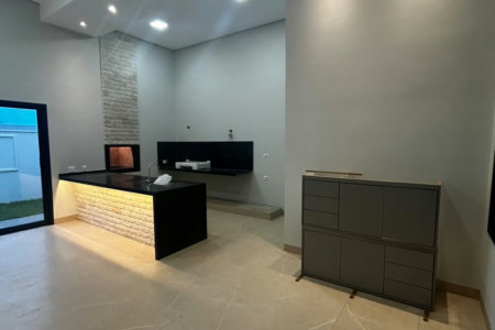 Casa à venda com 3 quartos, sendo 1 suíte,  no condomínio Terra Ville, Três Lagoas - MS