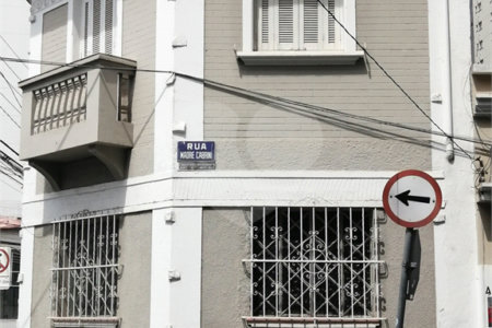 CASA À VENDA NA VILA MARIANA, 280m2, 5Q, 2 VAGAS DE GARAGEM.