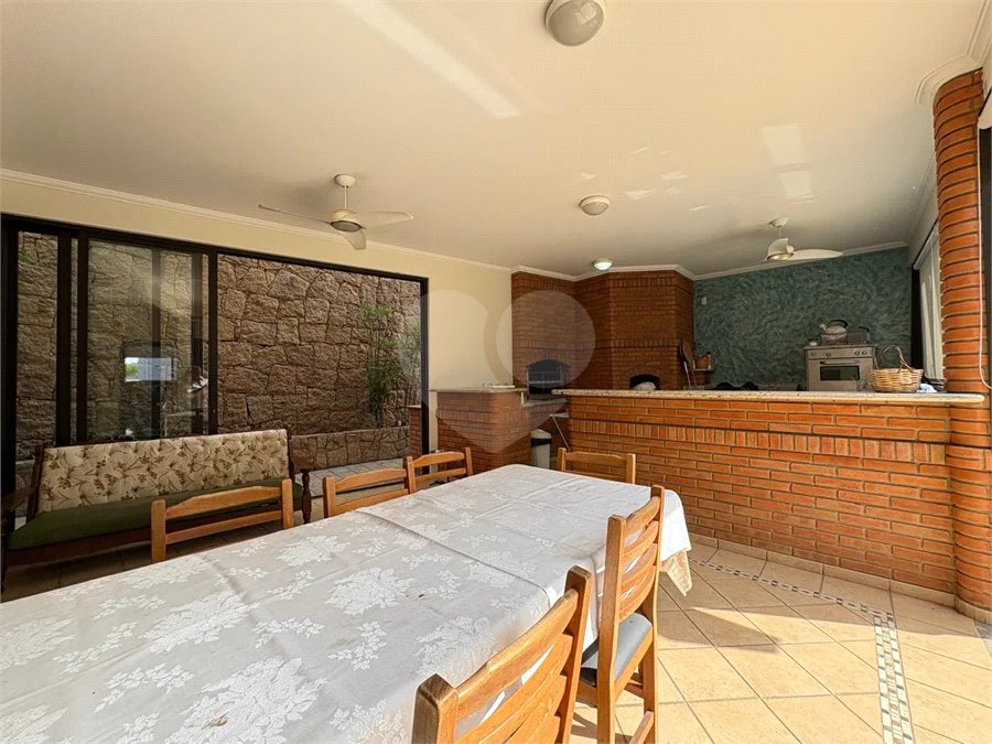 Casa a Venda no Condomínio Vista Alegre - Sede em Vinhedo/SP