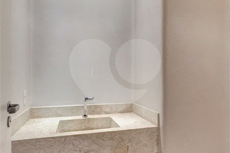 Apartamento no Alto da Boa Vista Condomíno com vasta área verde, lazer e segurança..