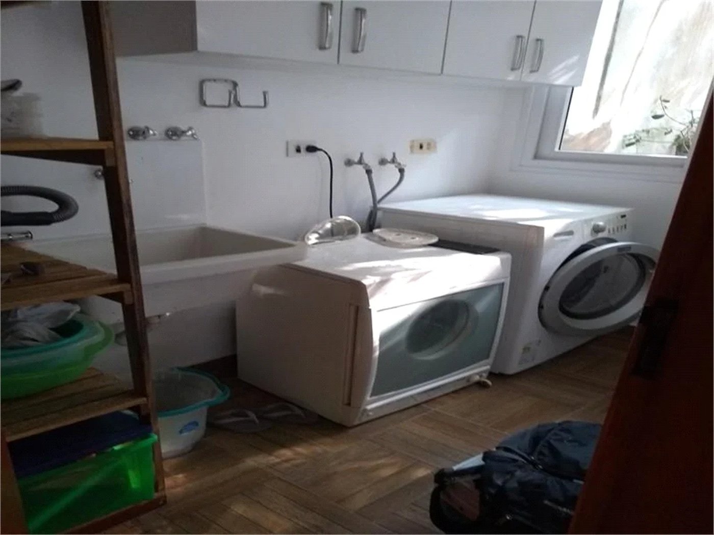 CASA ESTILO COLONIAL PODENDO SER UTILIZADO COMO AIRBNB