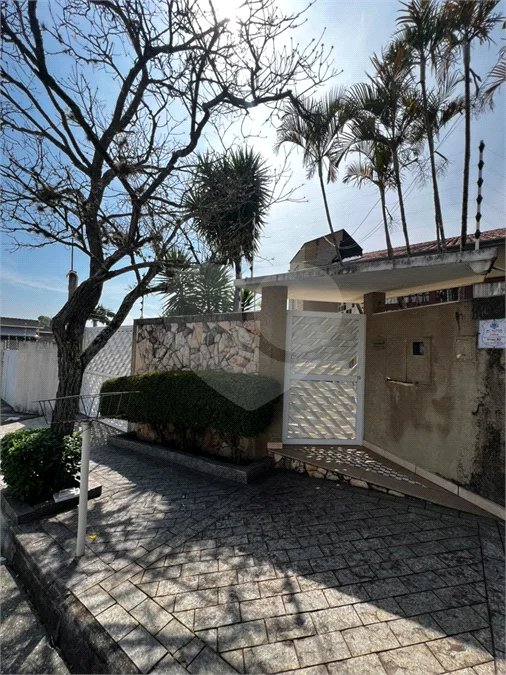 Sobrado amplo e completo na Vila Oliveira – Mogi das Cruzes
