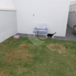 Casa Nova (Apenas 2 Anos) com Suíte: Conforto, Segurança e Localização Privilegiada!