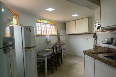 Linda casa em ótima localização!!