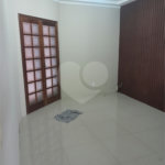 Sobrado á venda, com 03 Dormitórios, em Ibaté.