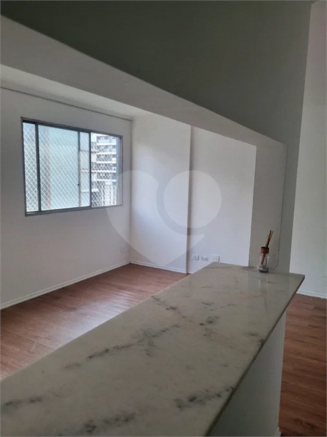 Apartamento 45m2 com 2 dormitórios e vaga no Jardins