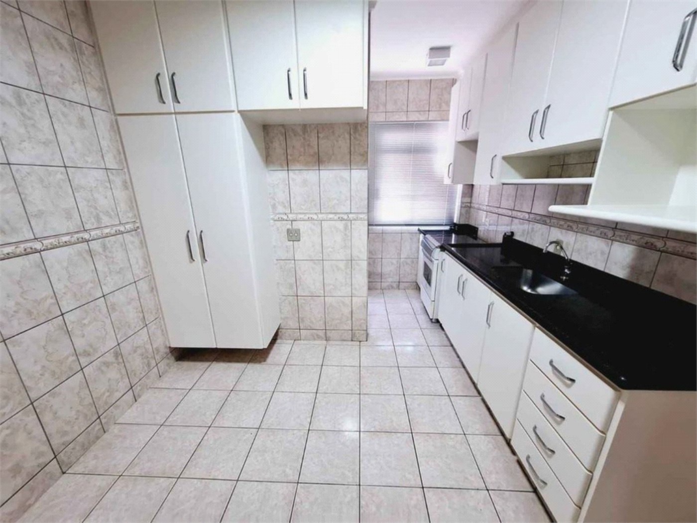 Apartamento padrão para venda no Condomínio Residencial Mazo