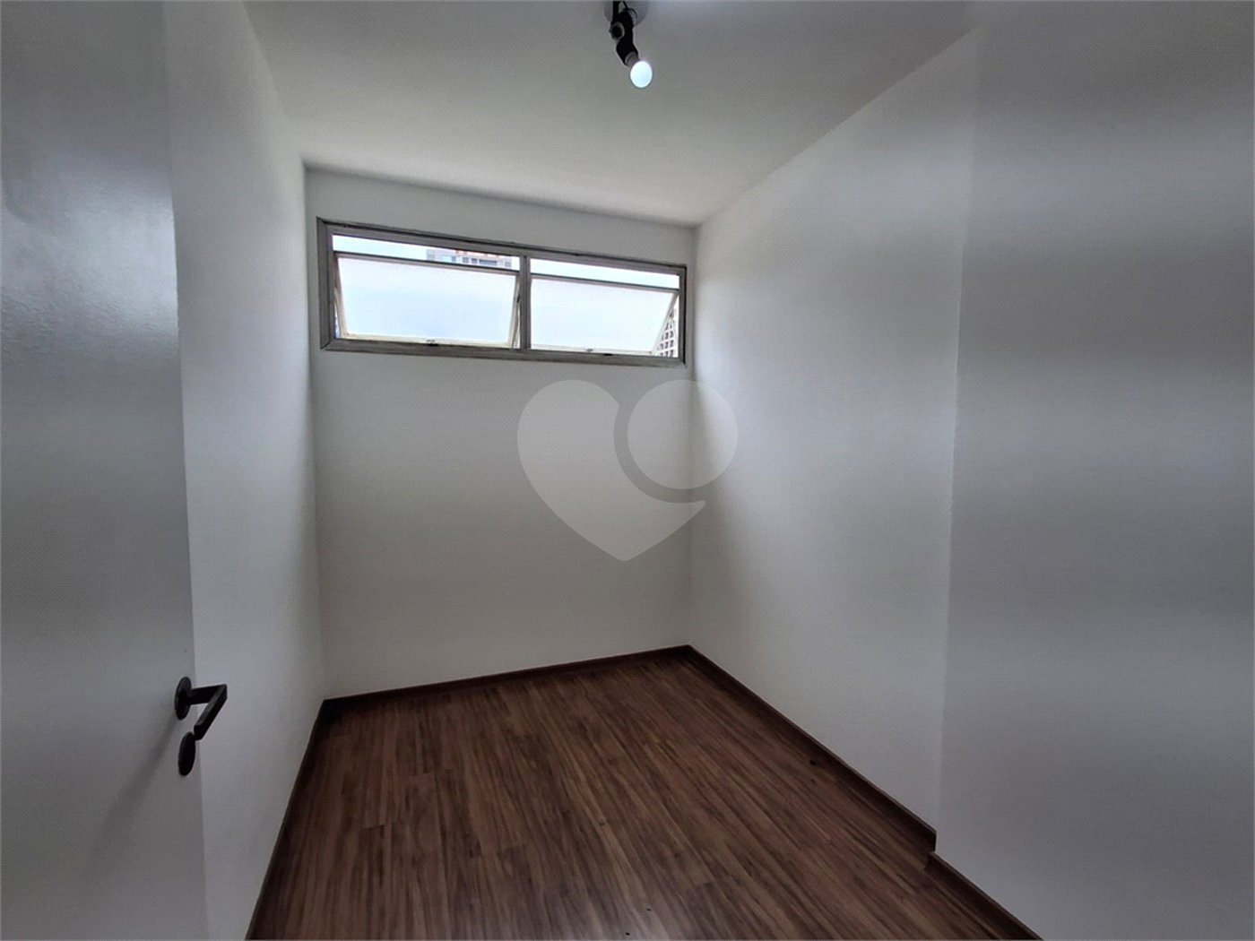 Apartamento a venda na Vila Clementino com dois dormitórios