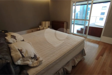 Á venda Apartamento Alto Padrão 5 suítes / 8 vagas 522m² Vila Nova Conceição