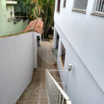 SOBRADO DE 426,0 M² COM 04 SUITES, SALÃO DE FESTAS, 06 VAGAS,06 BANHEIROS E PISCINA PARA LOCAÇÃO OU VENDA NO BARRO BRANCO