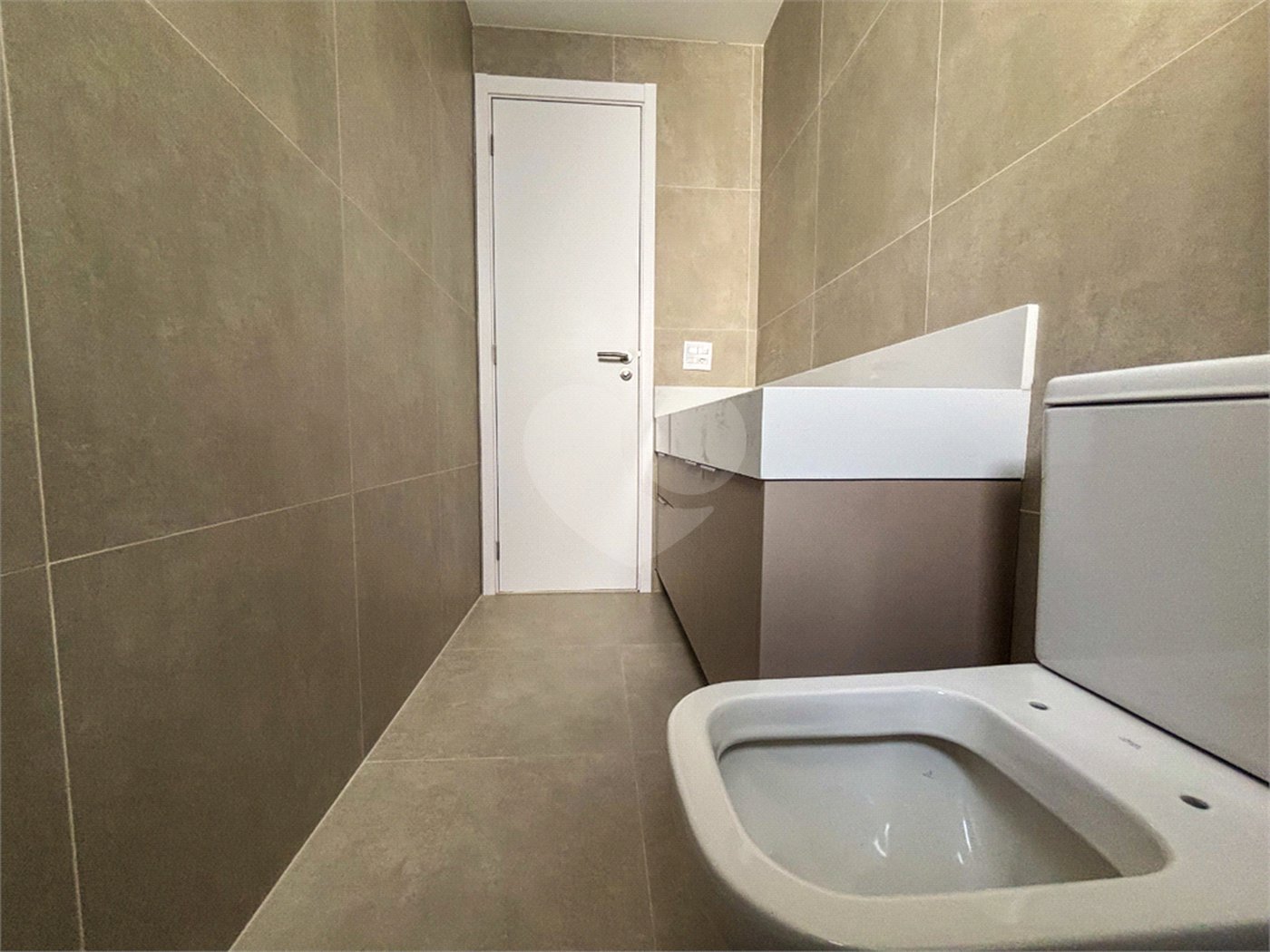Apartamento à venda com 3 quartos, sendo 1 suíte,  em Jardim Marajoara, São Paulo, SP