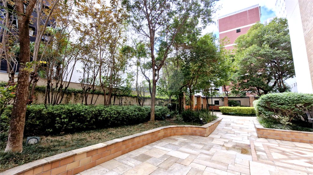 Apartamento à venda com 4 quartos, sendo 2 suítes, em Brooklin, São Paulo, SP