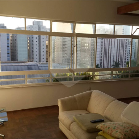 Apartamento à venda no bairro Bela Vista.