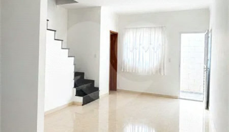 Casa à venda com 2 quartos, sendo 1 suíte,  no condomínio Residencial Cristal Lll, Mogi das Cruzes - SP