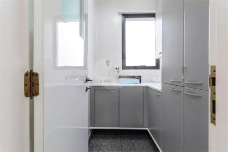 Apartamento à Venda 220m² Moema 4 Quartos