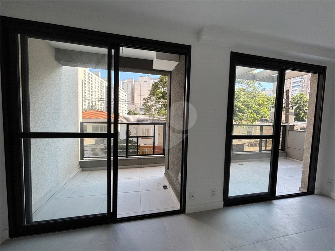Apartamento aconchegante com terraço e sacada