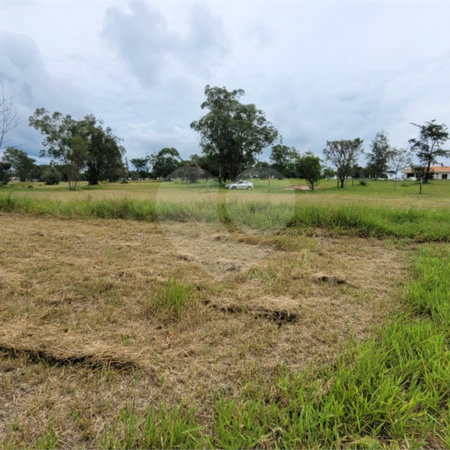 Loteamento Residencial no Condomínio Vila Pinhal do Broa.