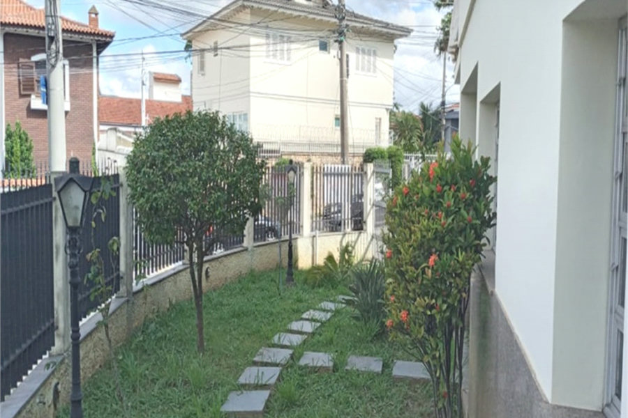 Bonita casa assobradada,no Bairro das Palmas do Tremembé, terreno com 14 X 50 e 350 área construída