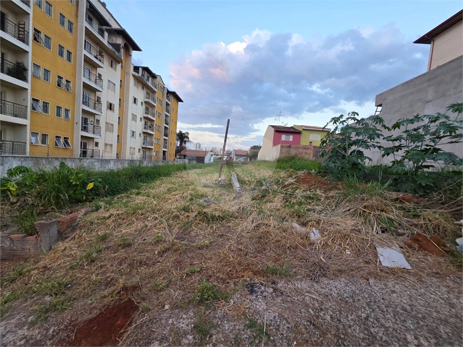 Terreno no Jd. Gibertoni, próximo ao SESC e ao Shopping