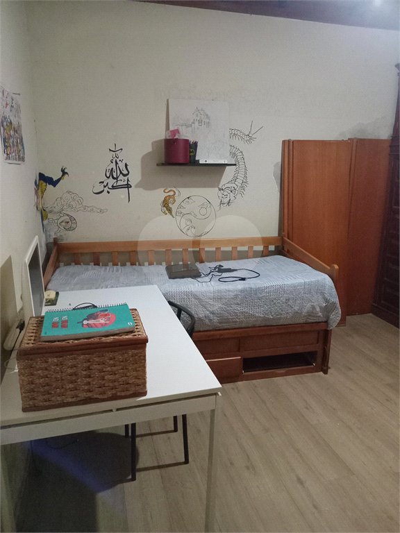 Casa térrea de 90² no Campo Belo com 2 dormitórios e vaga de garagem