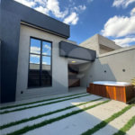 Casa Moderna / Jardim Residencial Nova Veneza
