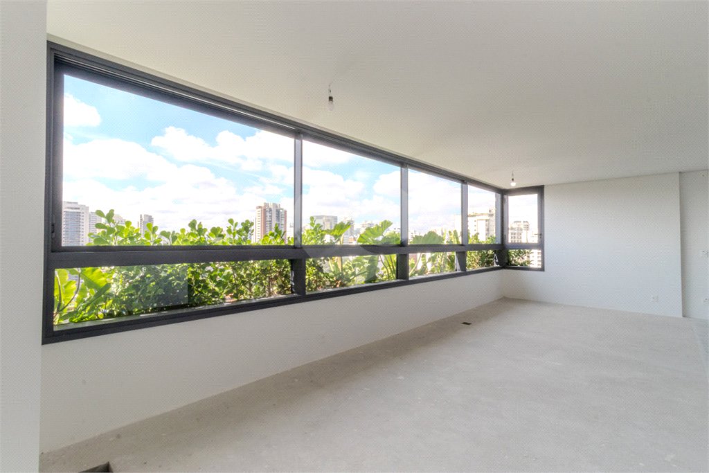 Apartamento à venda com 3 suítes em Campo Belo, São Paulo, SP
