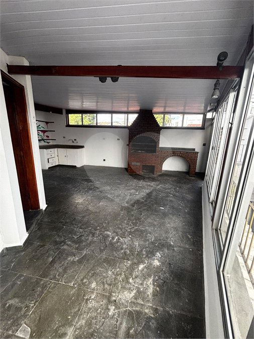 Casa com 70m², 3 dormitórios, sendo 1 suíte, 4 vagas, à venda no bairro do Ipiranga.