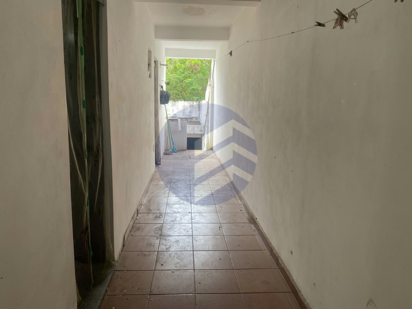 Casa à venda com 2 quartos em Jardim Alvorada, oportunidade para investidor