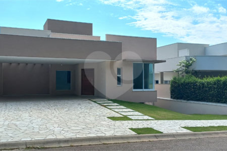 Casa à venda com 3 suítes em Santa Isabel, Louveira, SP