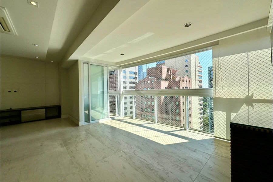 Apartamento para Locação na Vila Olímpia | 126 m² | 3 Suítes | 3 Vagas