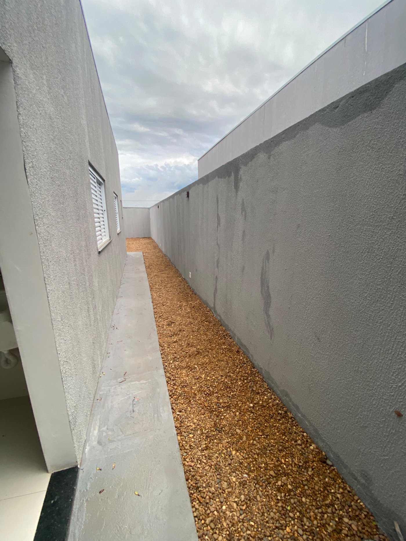 Casa à venda com 2 quartos, sendo 1 suíte, em Santa Helena, Três Lagoas, MS