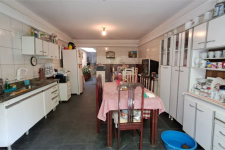 Sobrado à venda | 740 m² | 5 dormitórios (1 suíte) no Bom Retiro!