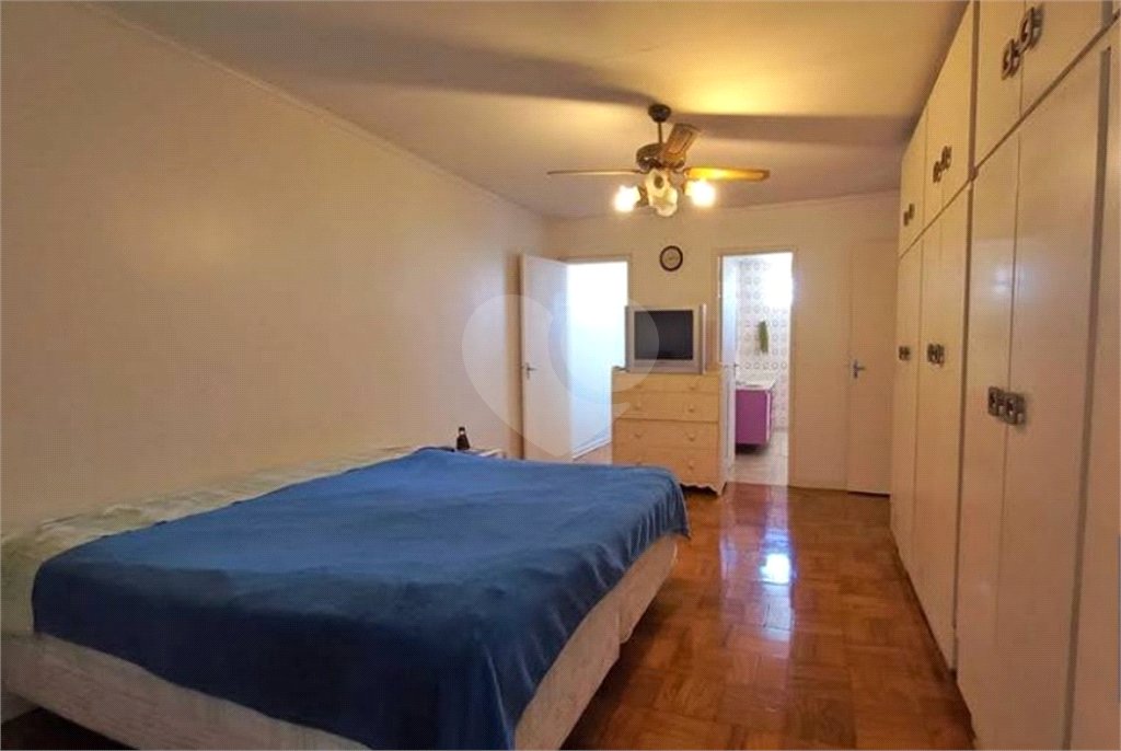 Sobrado à venda 241m² na Vila Mariana 04 dormitórios, 01 suíte e 03 vagas.