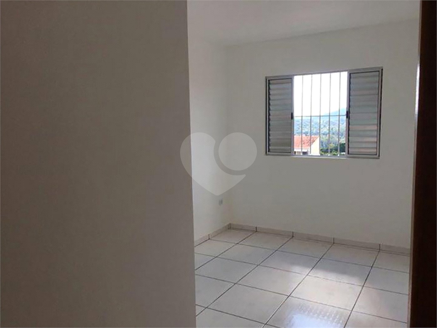 Apartamento a venda em Atibaia com 2 dormitórios.