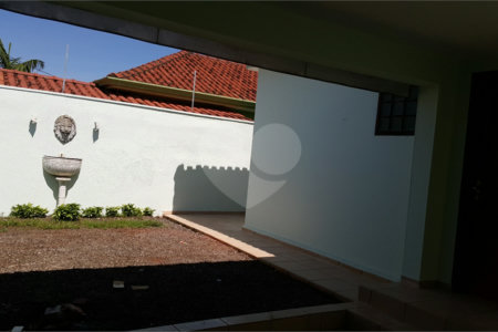 Casa térrea na Vila Costa do Sol