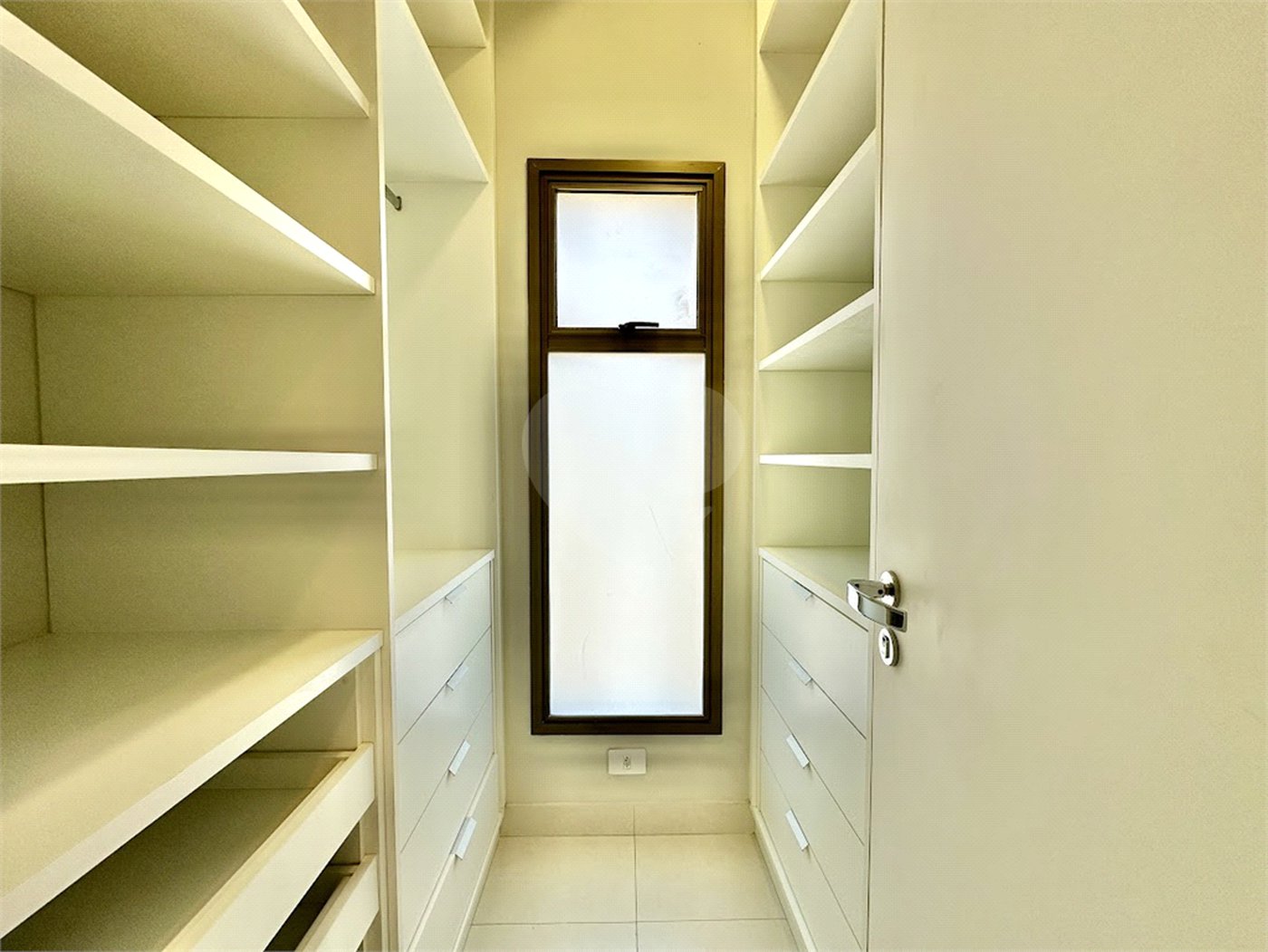 Casa á venda - Granja Viana