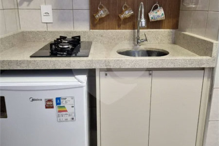 Apartamento tipo kit net á venda centro de Indaiatuba, sem vaga de garagem.